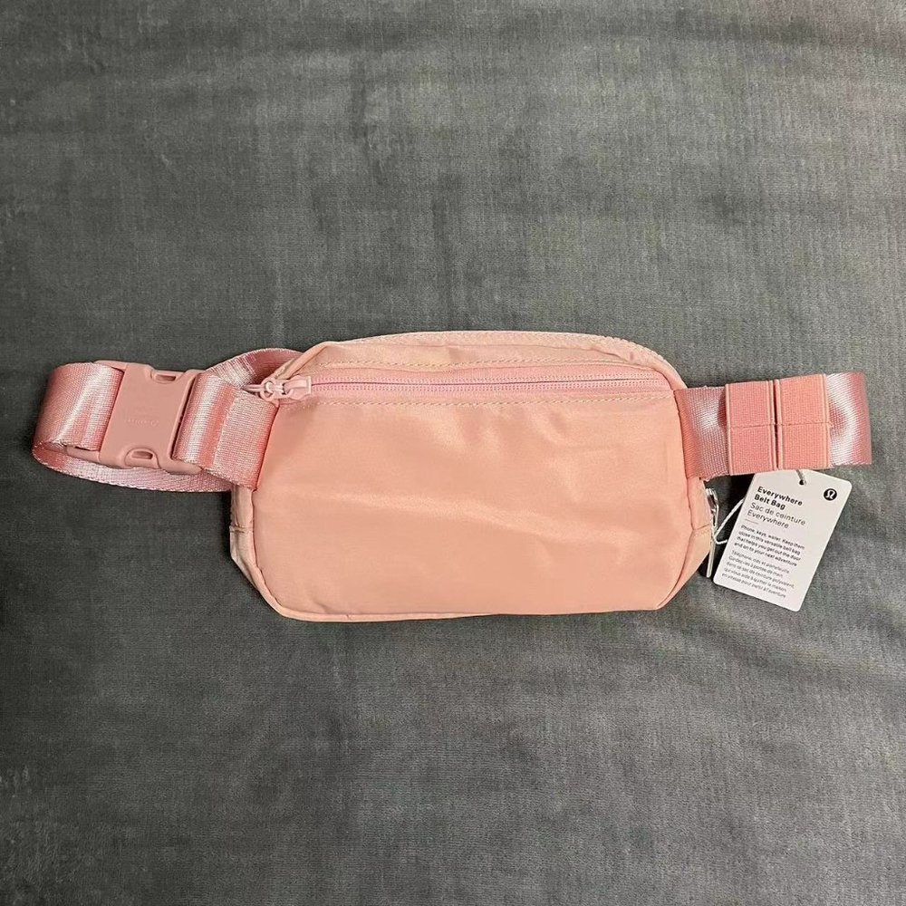Pink mini waist bag from lululemon - Picture 4 of 4